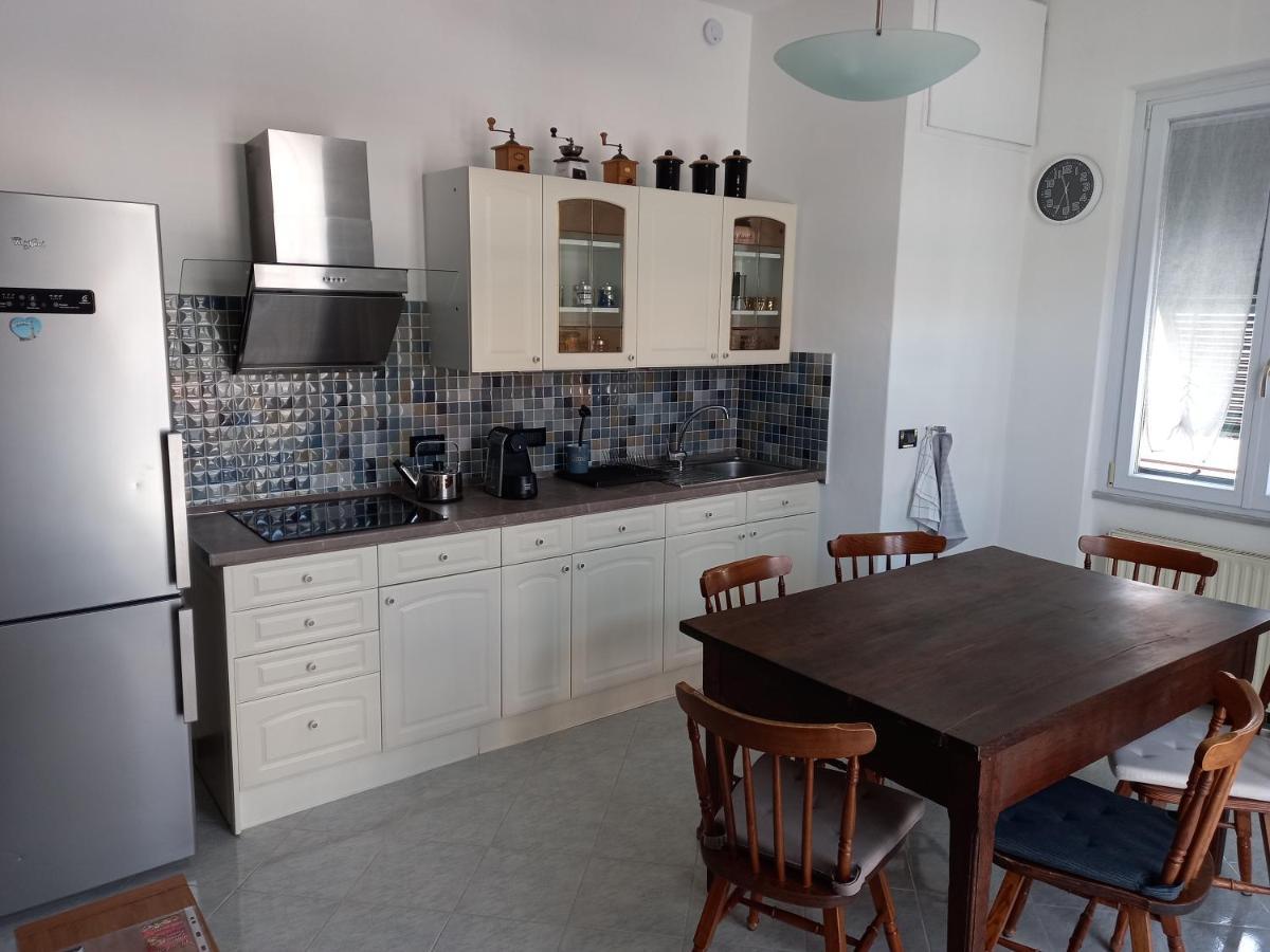 Dana'S House Apartman Carasco Kültér fotó